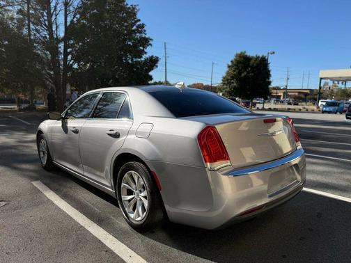 2015 Chrysler 300 Limited