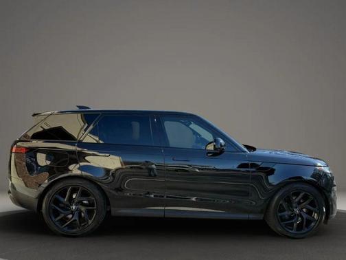 2024 Land Rover Range Rover Sport SE