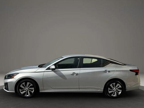 2023 Nissan Altima S FWD