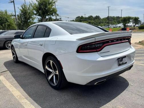 2017 Dodge Charger SE