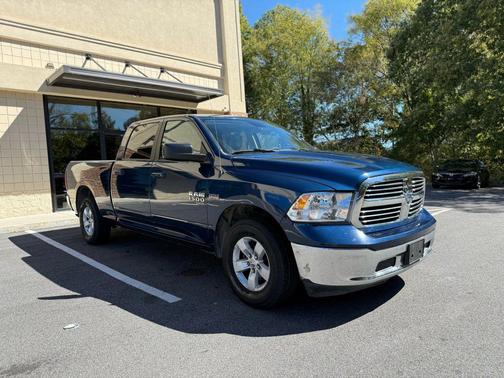 2019 RAM 1500 SLT
