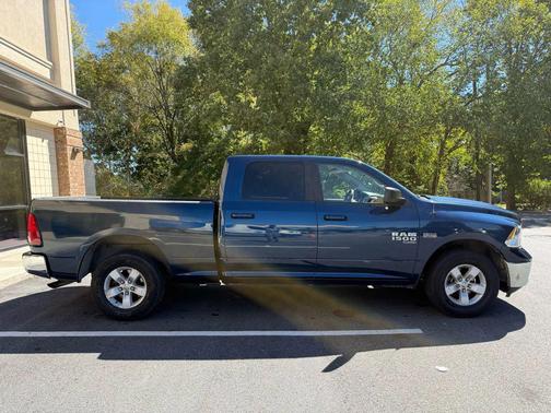 2019 RAM 1500 SLT