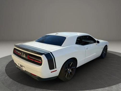 2016 Dodge Challenger R/T Scat Pack