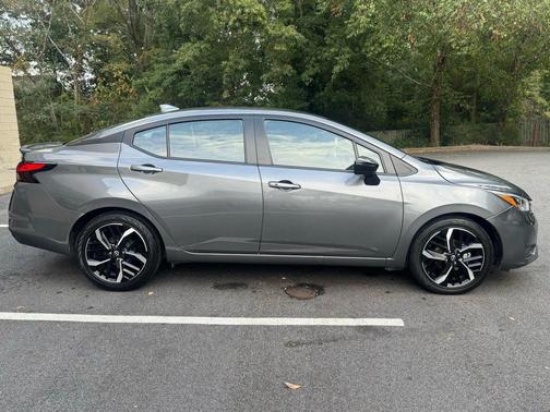 2024 Nissan Versa 1.6 S