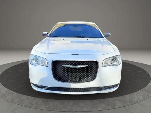 2018 Chrysler 300 Limited