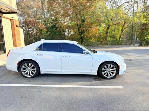 2018 Chrysler 300 Limited