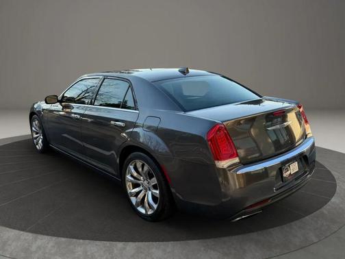 2018 Chrysler 300 Touring