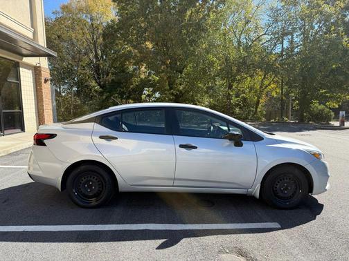 2021 Nissan Versa 1.6 S