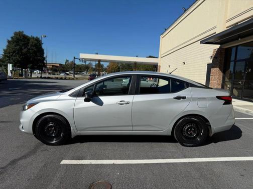 2021 Nissan Versa 1.6 S