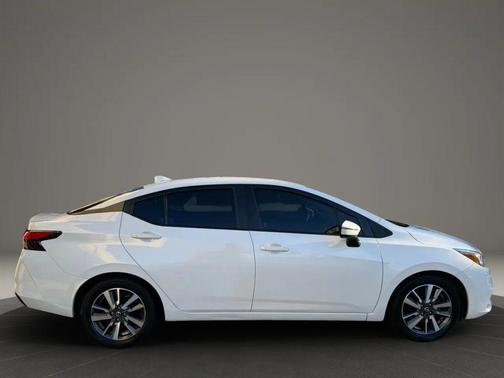 2020 Nissan Versa 1.6 SV