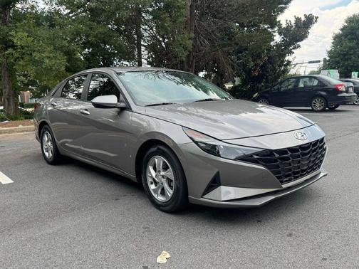 2021 Hyundai ELANTRA SE