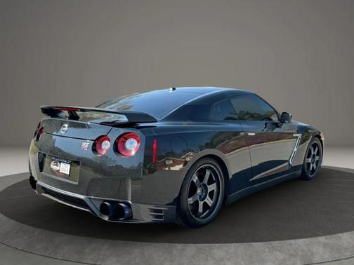2015 Nissan GT-R Black Edition