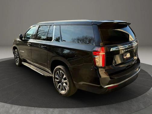 2021 Chevrolet Suburban LT