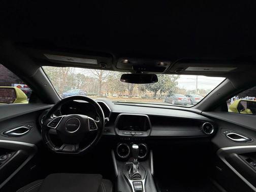 2021 Chevrolet Camaro RWD Coupe LT1