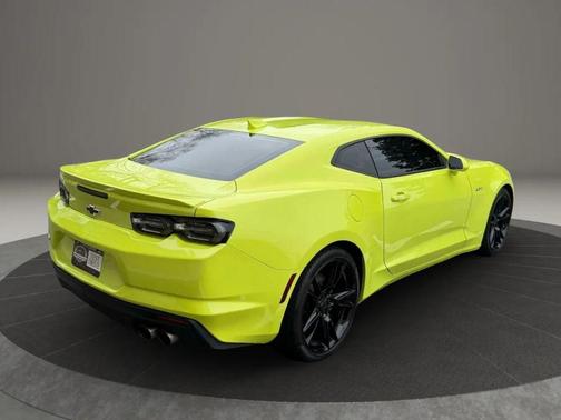 2021 Chevrolet Camaro RWD Coupe LT1
