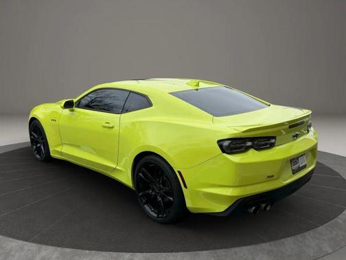 2021 Chevrolet Camaro RWD Coupe LT1
