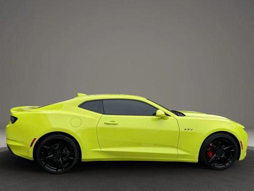 2021 Chevrolet Camaro RWD Coupe LT1