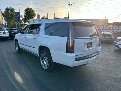 Crystal White Tricoat 2016 Cadillac Escalade ESV Sport