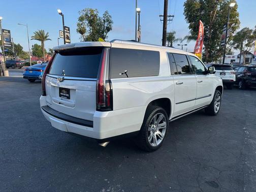 Crystal White Tricoat 2016 Cadillac Escalade ESV Sport