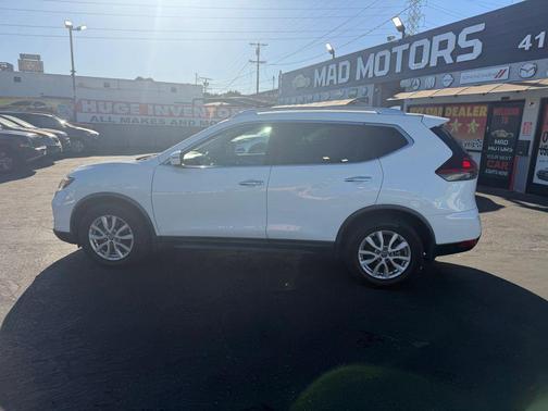 White 2020 Nissan Rogue SV