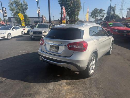 Polar Silver Metallic 2018 Mercedes-Benz GLA 250 4MATIC