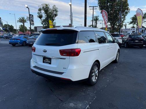 Snow White Pearl 2019 Kia Sedona EX