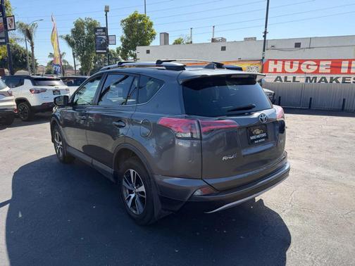 Magnetic Gray Metallic 2016 Toyota RAV4 XLE