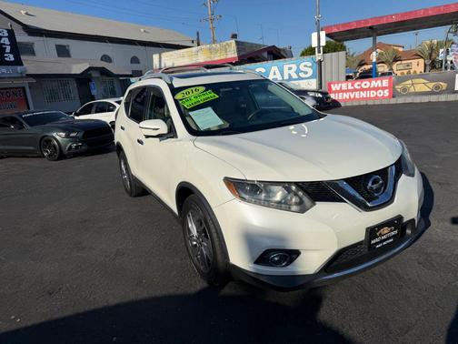 Pearl White 2016 Nissan Rogue SL