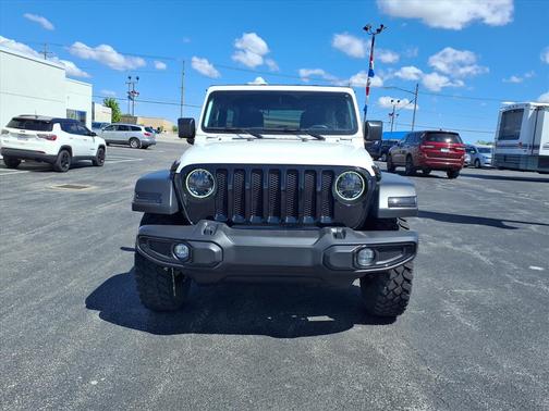 Bright White Clear Coat 2023 Jeep Wrangler Willys
