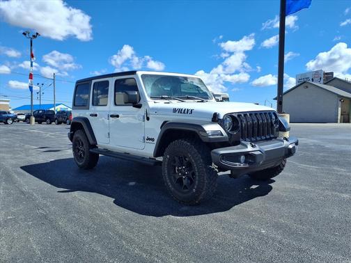 Bright White Clear Coat 2023 Jeep Wrangler Willys