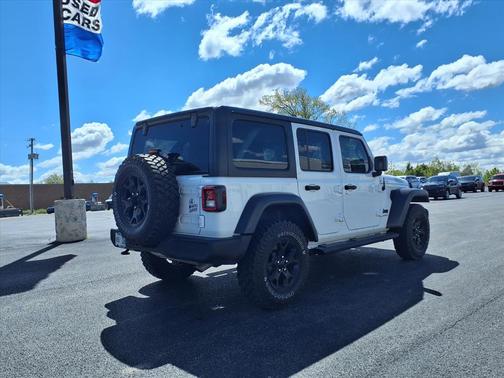 Bright White Clear Coat 2023 Jeep Wrangler Willys