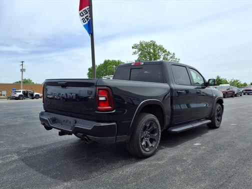 Diamond Black Crystal Pearl Coat (pxj) 2026 RAM 1500 Big Horn/Lone Star
