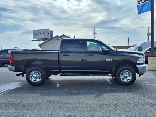 2018 RAM 2500 Tradesman Crew Cab 4x4 6'4' Box