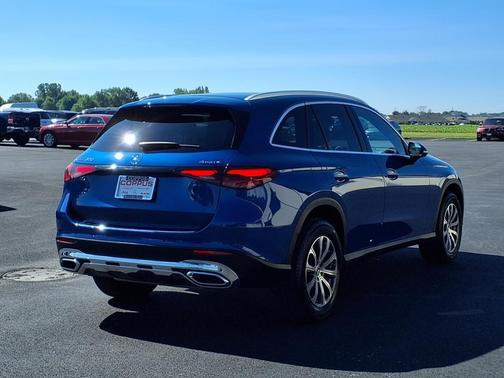 2025 Mercedes-Benz GLC 300 4MATIC