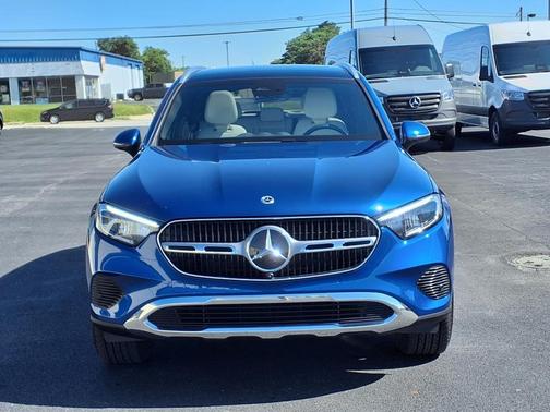 2025 Mercedes-Benz GLC 300 4MATIC