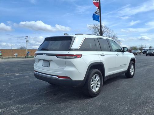 2023 Jeep Grand Cherokee Laredo
