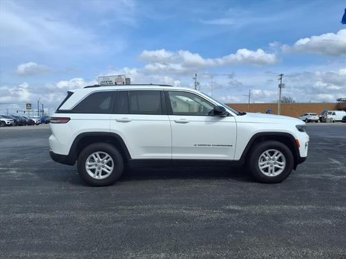 2023 Jeep Grand Cherokee Laredo