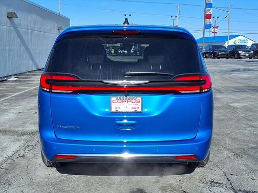 2026 Chrysler Pacifica L