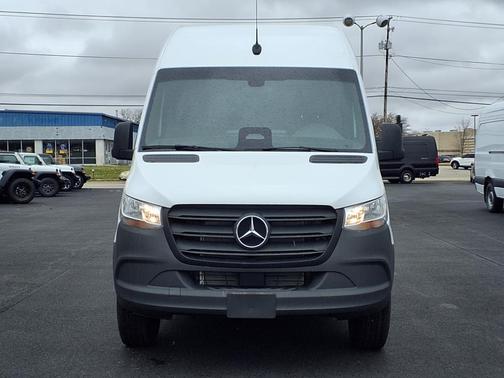 2025 Mercedes-Benz Sprinter 2500 Standard Roof