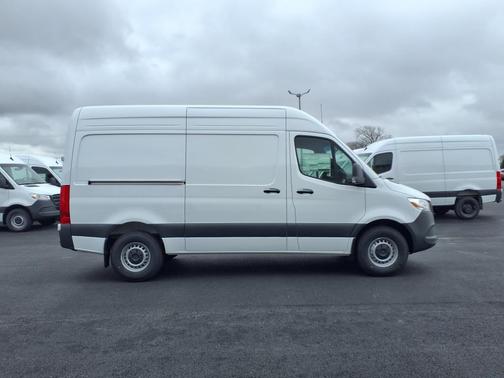2025 Mercedes-Benz Sprinter 2500 Standard Roof