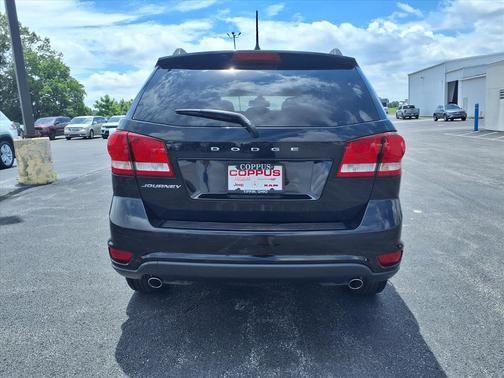 Pitch Black Clear Coat 2019 Dodge Journey SE