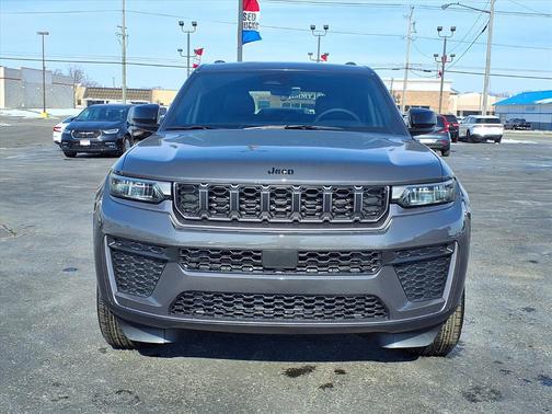 2026 Jeep Grand Cherokee Altitude