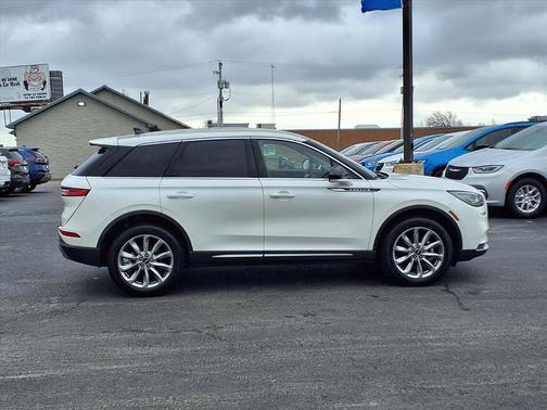 2022 Lincoln Corsair Standard