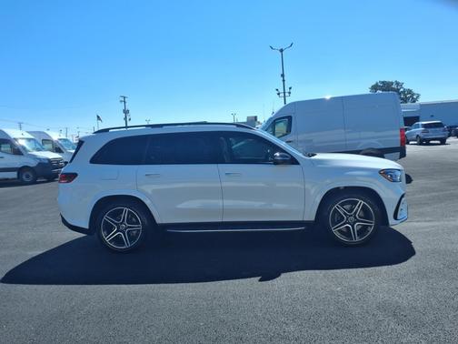 2024 Mercedes-Benz GLS 450 4MATIC