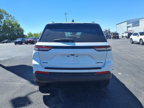 Bright White Clear Coat 2024 Jeep Grand Cherokee Limited