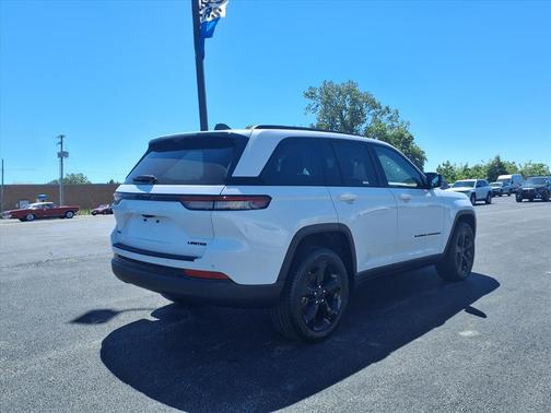 Bright White Clear Coat 2024 Jeep Grand Cherokee Limited