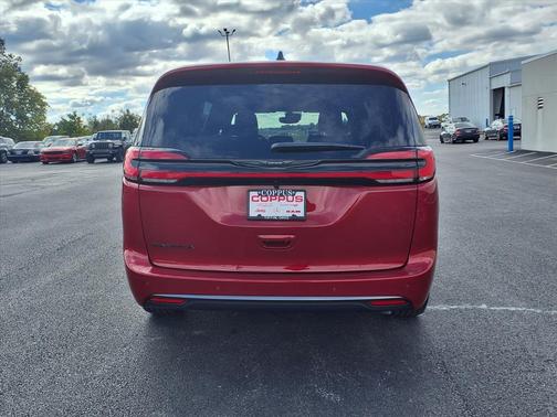 2026 Chrysler Pacifica L