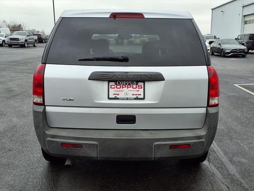 2004 Saturn Vue Base