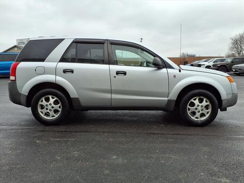 2004 Saturn Vue Base