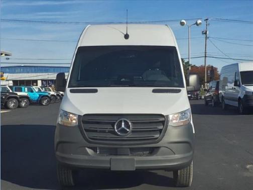 2025 Mercedes-Benz Sprinter 2500 High Roof